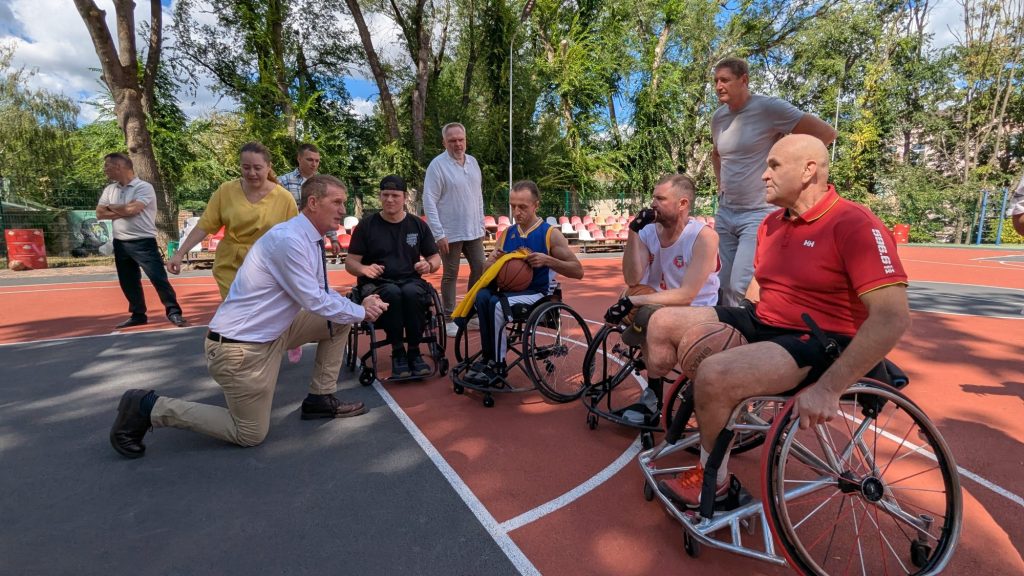 Richard Smith (Invictus Foundation) visits Rivne
